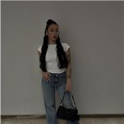 Me defino como una persona responsable, paciente y cercana. Me gustaría trabajar con niños de primaria.