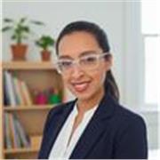 Profesora de matemática y comunicación, para niños de primaria