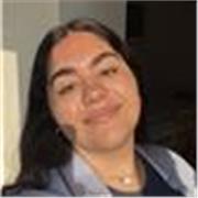 Profesora imparte clases de Primaria y Secundaria