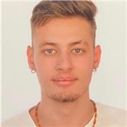 Estudiante de traducción e interpretación se ofrece para dar clases de inglés.
