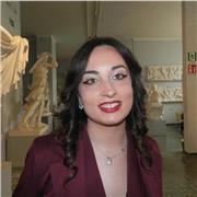 Laurenda in Lettere Moderne offre ripetizioni di storia, italiano, latino, greco, geografia e aiuto compiti per elementari e medie