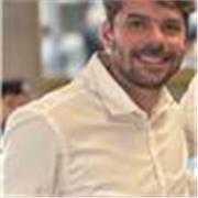 Laureato in Economia impartisce lezioni individuali online o in presenza