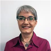 Soy docente y Psicopedagoga especializada en problemas de aprendizaje, lecto escritura principalmente en niños, pudiendo trabajar de manera individual o grupal