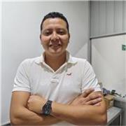 Maestro de apoyo y regularización para niños y adolescentes