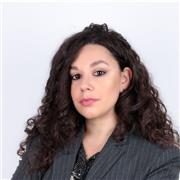 Dottore di ricerca offre supporto per aiuto compiti