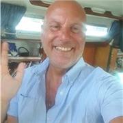 Offre cours d’anglais tous niveaux. Je suis un professeur avec 25 ans d'expérience. Je suis natif anglais, et bilingue français anglais