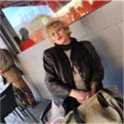 Profesora de tecnología del patronaje y de la confección.  Patronaje industrial y modisteria. Estudiantes de moda 