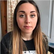 Diplomata in chimica con voto 100 offre ripetizioni a ragazzi di elementari, medie e superiori nel weekend oppure in settimana dalle 19 alle 20 o dalle 20 alle 21 (lezioni disponibili sia in presenza che online). Disponibile per l’insegnamento di: inglese