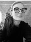 Dottoressa in lingue e bilingue impartisce lezioni di francese e inglese a studenti dalla scuola primaria all’università. esperienza e massima professionalità