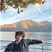 **Experienced English Teacher Offering Personalized Lessons for Everyone**
