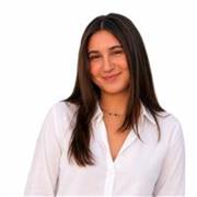 Estudiante de 4.º de Medicina, graduada en ESO y Bachillerato. Imparto clases de apoyo de biología para Primaria y ESO