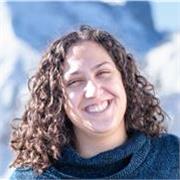 Erfahrene Nachhilfelehrerin und Ingenieurin, der Ihnen oder Ihrem Kind in naturwissenschaftlichen Fächern helfen möchte