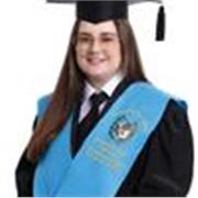 Profesora titulada de educación primaria con 5 años de experiencia 