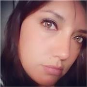 Profesora nativa de español, con conocimientos sólidos en inglés