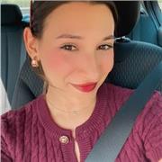 Offro lezioni private e aiuto compiti per bambini di elementari e medie. Possibilità di lezioni incentrate sullo speaking.