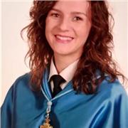 Laureata in Filologia Spagnola a Salamanca (Spagna) insegnerò spagnolo per tutte le età e necessità