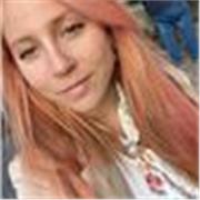 Profesional en comunicación, diseño y artes visuales con amplia experiencia en agencias y proyectos creativos.