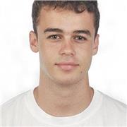 Soy una persona trabajadora, extrovertida y disciplinada. Voy a cursar 4º de enfermería. 
Daría clases de Biología y Matemáticas para primaria, la ESO y bachillerato.