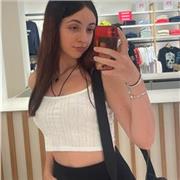 me defino como una chica paciente que se adapta al ritmo de cada uno y me veo capaz de dar clases adaptándome al nivel de cada estudiante.