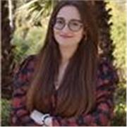 Insegnante di Scuola Superiore, laureata in Agraria