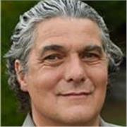 Enseignement depuis 20 ans et je donne des cours d'infographie 3D et 2D dans des écoles d’art et de Design. Diplômé des beaux arts