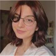 laureata in materie umanistiche e con diploma in lingue fornisce lezioni e ripetizioni per persone dalle elementari alle superiori
