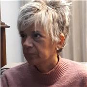 Soy abogada y profesora en Ciencias Jurídicas, por lo que doy también todas las materias relacionadas con derecho. Tengo amplia experiencia docente en los tres niveles, primario, secundario y universitario. Además doy clases virtuales a raíz de