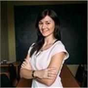 Professeure d'anglais, donnant des cours d'anglais aux enfants et aux adultes