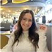 Profesora de lengua catalana, con experiencia en clases para niños de 3 a 12 años, adaptadas a su edad y ritmo de aprendizaje.