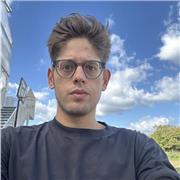 Erfahrener Nachhilfelehrer für Deutsch, Englisch, Geschichte und Politik.