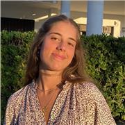 Profesora de todas las asignaturas de primaria, y ciencias sociales de ESO y BACH
