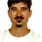 Profesor de Educación Física y entrenador personal capaz de adaptarse a la distintas necesidades de persona y situación.