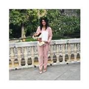 Laureata in Lettere Moderne, appena terminata esperienza come docente in una scuola secondaria, offro ripetizioni o aiuto compiti 