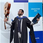 Professional vocalist and vocal coach offering personalised singing lessons for beginners, hobby singers, and aspiring performers