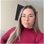 Persona creativa y con don de gentes. Simpática y amable. Intento ayudar de todas las maneras posibles