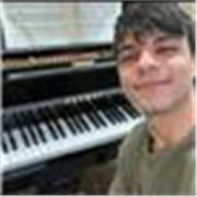 Ciao! Sono uno studente del Consrvatorio di Avellino e studio pianoforte