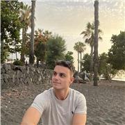 Estudiante del grado de Historia, capacitado para dar clases de apoyo a alumnos de ESO y Bachillerato.