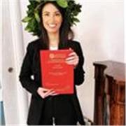 Laureata in Giurisprudenza con il massimo dei voti, offre lezioni private di diritto o aiuto compiti, online.