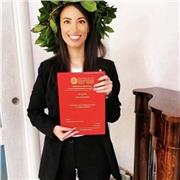 Laureata in Giurisprudenza con il massimo dei voti, offre lezioni private di diritto o aiuto compiti, online.