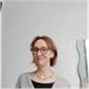 Traductora de inglés y español al francés, especializada en biología y medicina, apasionada por la práctica de los idiomas