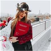 Docente di lingua e letteratura inglese con esperienza pluriennale, laureata in Mediazione Linguistica e Interculturale, specializzata nell'insegnamento delle lingue straniere e dell' italiano per stranieri, impartisce lezioni e ripetizioni private e/o di