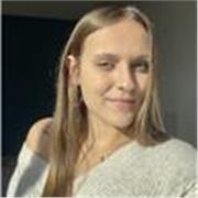 Oboísta graduada en la universidad de Granada con ganas de ayudar a los alumnos a mejorar