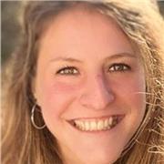 Profesora Yoga certificada 200h de Yoga Alliance