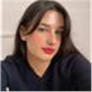 Ofrezco servicios con dominio total del inglés (nivel C2, MCER). Experiencia en redacción, traducción y conversación avanzada