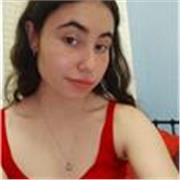 Estudiante de segundo de carrera de Educación infantil, con muchas ganas de adquirir experiencia laboral y ayudar a los pequeños.