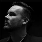  Multi-award-winning Photographer and experienced qualified educator with over 20 years experience.