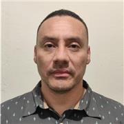 licenciado en Educacion Fisica, instructor certificado en Krav Maga, asesor en planes de entrenamiento personalizado