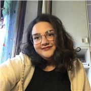 Studentessa universitaria, frequentate il secondo anno di DAMS, conseguito il diploma superiore presso liceo classico