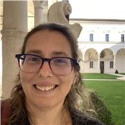 Offro corsi di lingua inglese per attivare e migliorare l’interazione orale, e non solo. Lavoro in remoto o in presenza (zone Milano, Monza e Bergamo) con privati e aziende per tutte le fasce d’età. Su richiesta, offro anche lezioni di italiano per strani