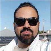 Insegnante di Musica impartisce lezione a casa e Online